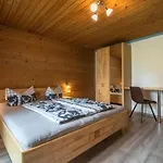 Rosa Nyaraló Reith im Alpbachtal
